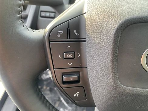 Certified 2023 Toyota Prius LE AWD/4WD image 23