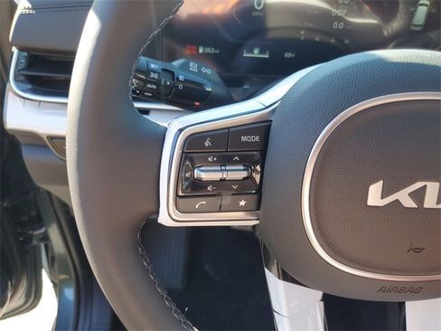 New 2026 Kia Carnival SX Prestige image 18