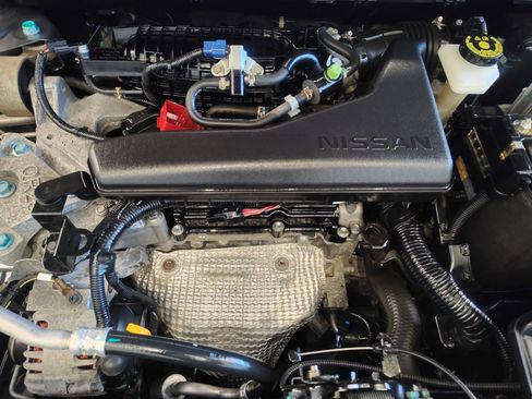 Used 2018 Nissan Rogue SV FWD image 28