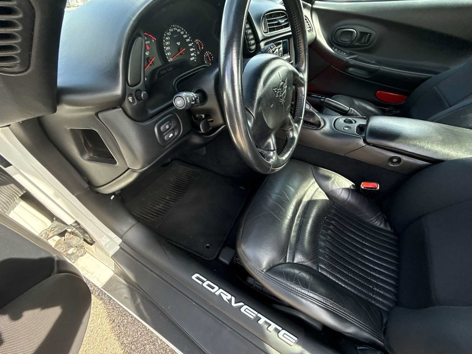 Used 1998 Chevrolet Corvette Coupe w/ Memory Pkg RWD image 31