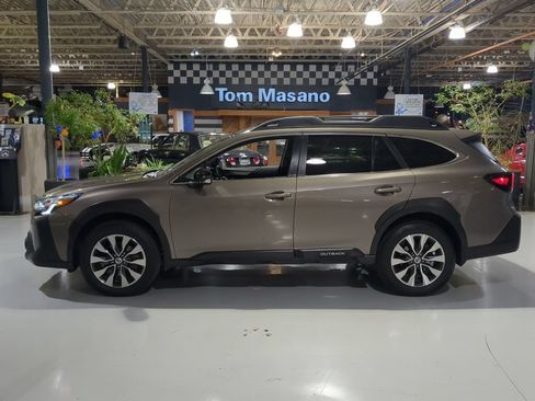 Used 2023 Subaru Outback Limited XT AWD/4WD image 11