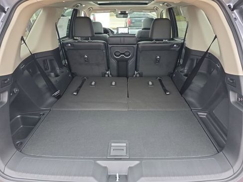 New 2025 Honda Pilot Touring image 23