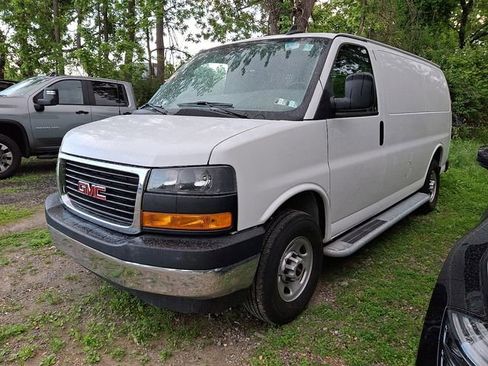 Used 2024 GMC Savana 2500 w/ Driver Convenience Package RWD image 3
