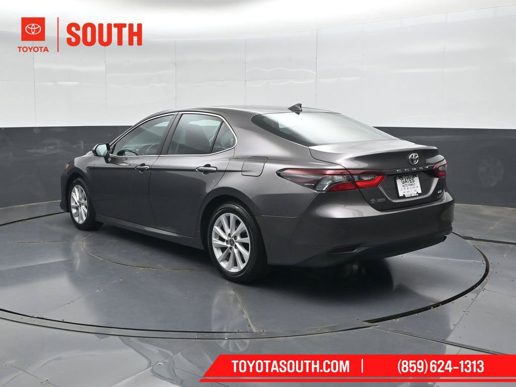 Used 2022 Toyota Camry LE FWD image 8