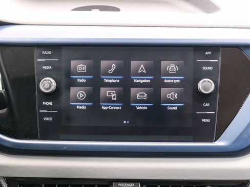 Used 2022 Volkswagen Taos SE w/ Driver Assistance Package FWD image 15