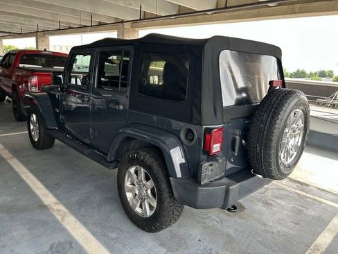 Used 2016 Jeep Wrangler Unlimited Sahara AWD/4WD image 2