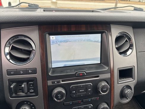 Used 2016 Ford Expedition Platinum image 26