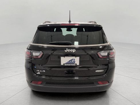 Used 2023 Jeep Compass Latitude w/ Sun and Sound Group AWD/4WD image 24
