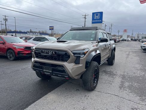 Used 2025 Toyota Tacoma TRD Pro image 1
