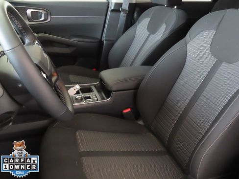 Used 2026 Kia Sorento LX image 13
