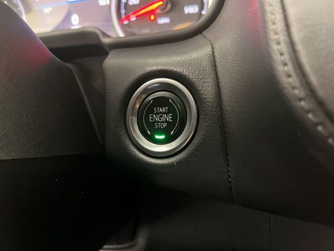 Used 2021 Chevrolet Tahoe Z71 w/ Luxury Package image 35