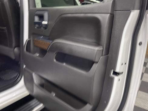 Used 2018 GMC Sierra 1500 Denali AWD/4WD image 19