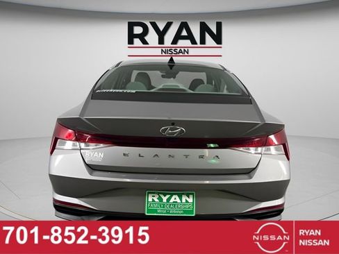 Used 2023 Hyundai Elantra SEL w/ Cargo Package image 6