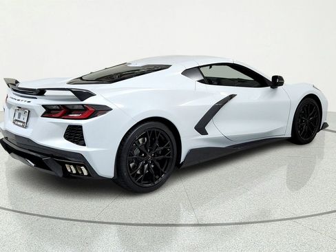 Used 2024 Chevrolet Corvette Stingray Preferred Cpe w/ Z51 Performance Package RWD image 5