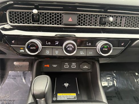 Used 2024 Honda Civic Touring image 27