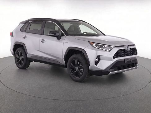 Used 2019 Toyota RAV4 XSE w/ XSE Weather Package AWD/4WD image 2