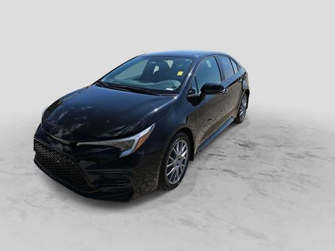 Used 2024 Toyota Corolla SE FWD image 4