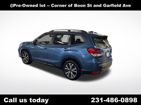 Used 2019 Subaru Forester Limited AWD/4WD image 3