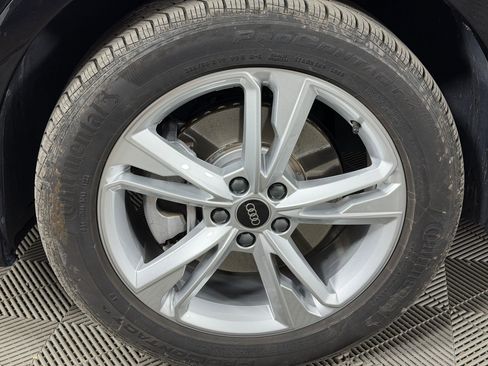 Certified 2022 Audi Q3 2.0T Premium Plus w/ Premium Plus Package image 12