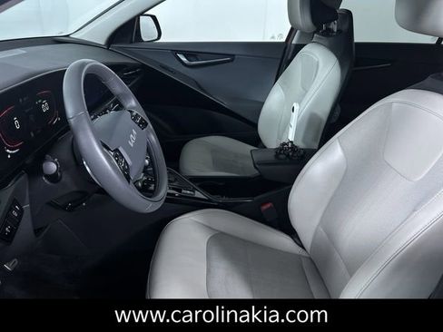 New 2023 Kia Niro EX Touring image 11