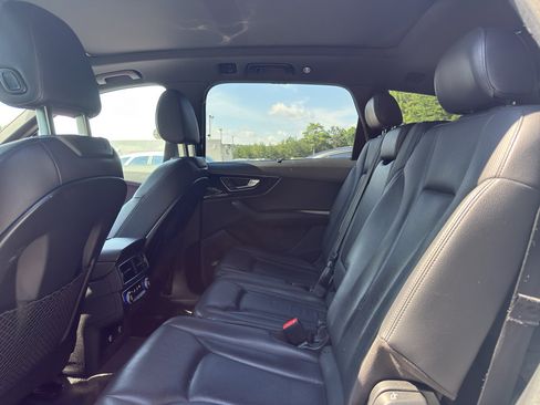 Used 2018 Audi Q7 3.0T Prestige w/ Prestige Package AWD/4WD image 3