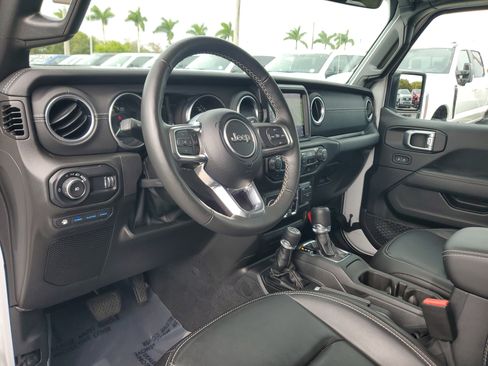 Used 2023 Jeep Wrangler Unlimited Sahara w/ Cold Weather Group image 9