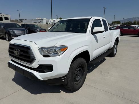 Used 2023 Toyota Tacoma SR AWD/4WD image 7