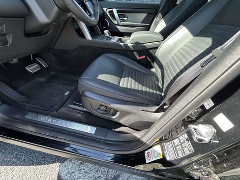 Used 2025 Land Rover Discovery Sport Dynamic SE image 22