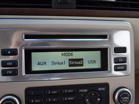 Used 2011 Volvo XC70 3.2 w/ Premium Pkg image 60