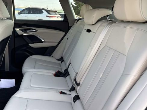 Used 2025 Audi Q5 Premium Plus w/ Premium Plus image 25