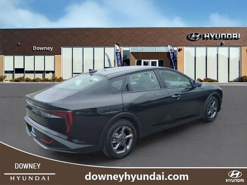 Used 2025 Kia K4 LXS image 4