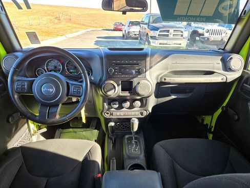 Used 2017 Jeep Wrangler Sport w/ Connectivity Group image 13