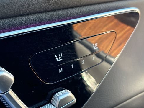 Used 2025 Mercedes-Benz GLC 300 w/ AMG Line image 31