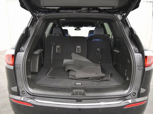 Used 2023 Buick Enclave Essence w/ Sport Touring Edition image 7