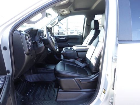 Used 2022 Chevrolet Silverado 2500 W/T w/ WT Convenience Package AWD/4WD image 18