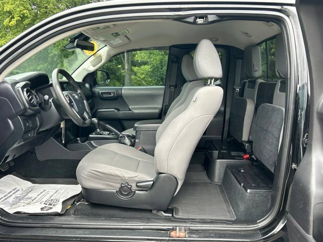 Used 2020 Toyota Tacoma SR w/ SX Package AWD/4WD image 31
