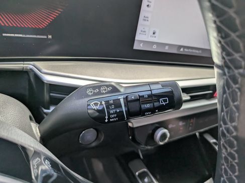 Certified 2024 Kia Sorento S FWD image 33