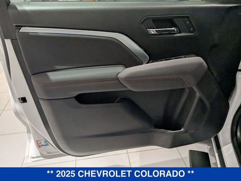 New 2025 Chevrolet Colorado Z71 w/ Midnight Edition image 12