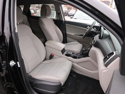 Used 2019 Hyundai Tucson SE image 24