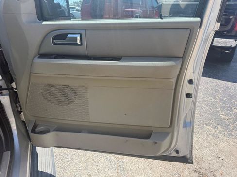 Used 2012 Ford Expedition Limited AWD/4WD image 27