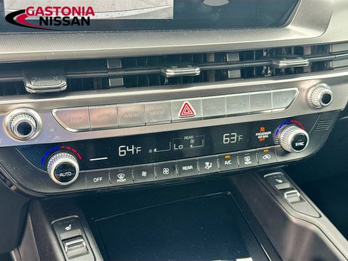 Used 2025 Kia Telluride S FWD image 21