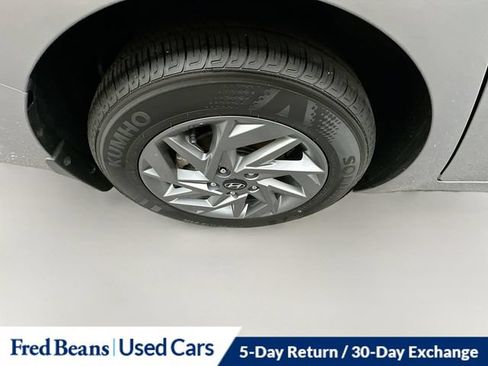 Used 2025 Hyundai Elantra Hybrid FWD image 39