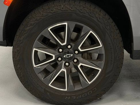 Used 2021 Chevrolet Tahoe Z71 w/ Z71 Off-Road Package image 9