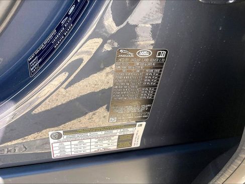 New 2026 Land Rover Discovery Dynamic SE AWD/4WD image 8