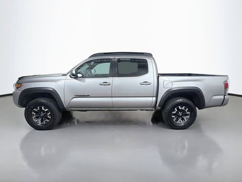 Used 2022 Toyota Tacoma TRD Off-Road AWD/4WD image 6