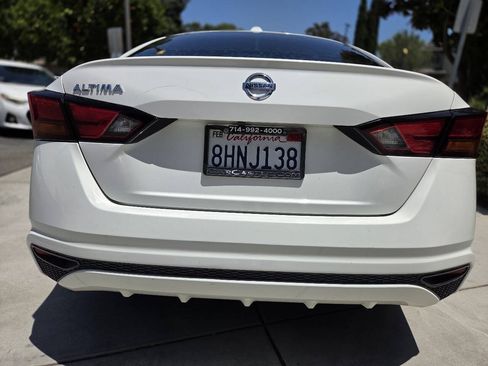 Used 2019 Nissan Altima 2.5 S FWD image 40