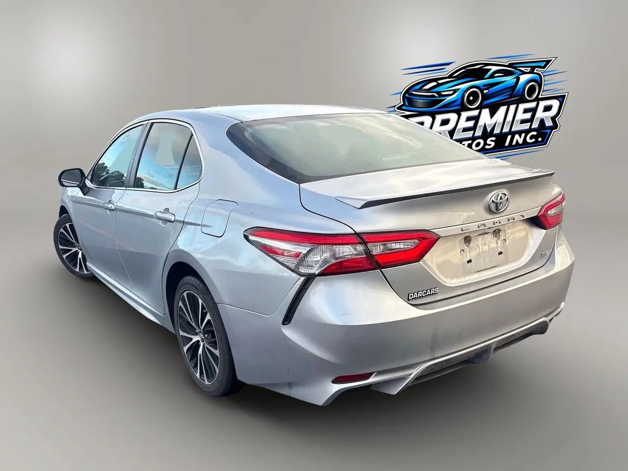 Used 2018 Toyota Camry SE FWD image 5