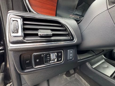 Used 2024 Lincoln Navigator Reserve w/ Equipment Group 201A image 18