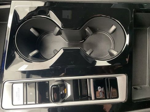 Used 2024 Volkswagen Atlas Cross Sport SEL Premium R-Line image 23