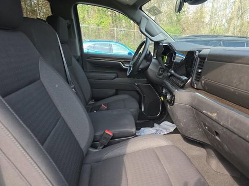 Used 2024 Chevrolet Silverado 1500 LT image 9